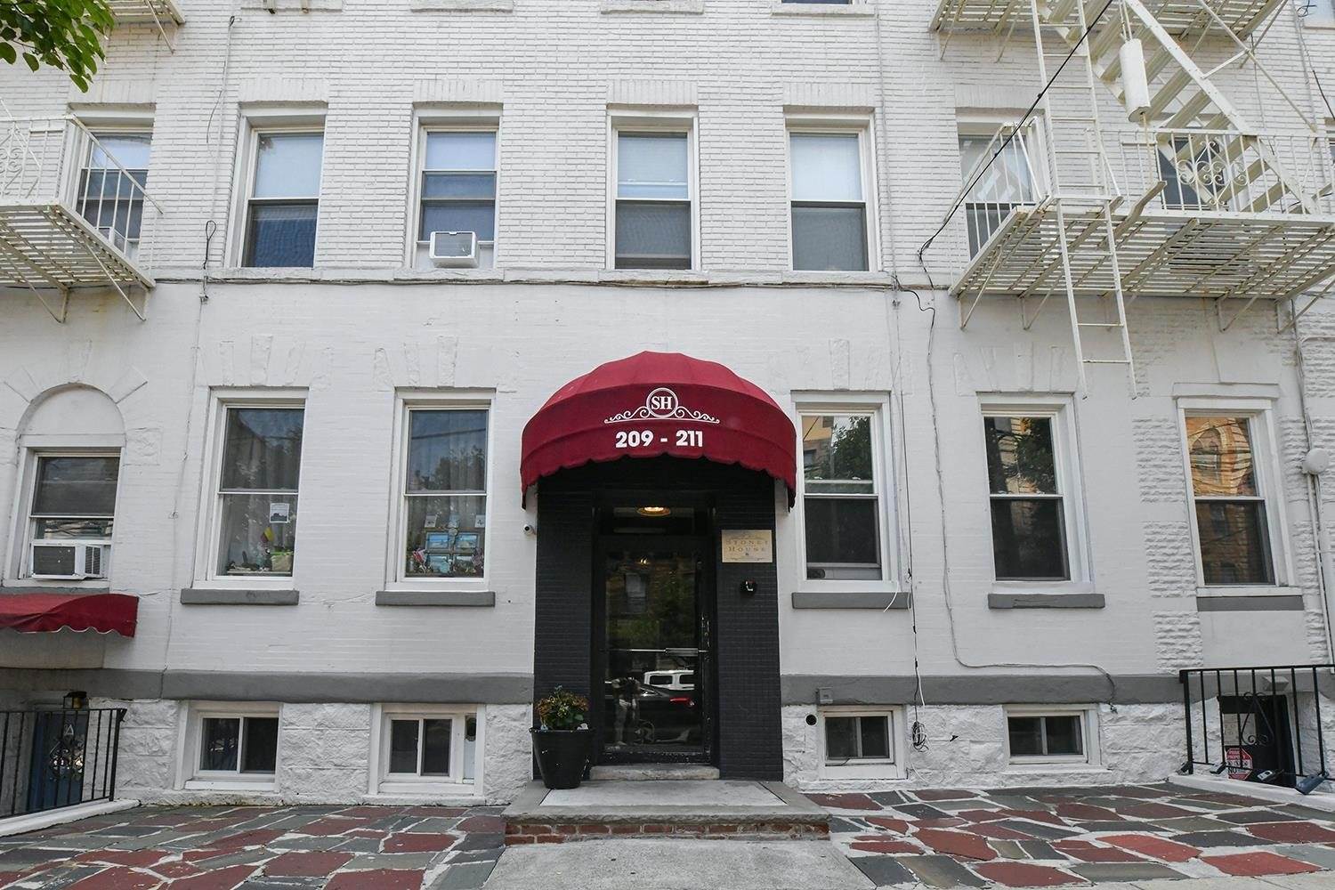 209-211 48TH St, Union City, NJ 07087