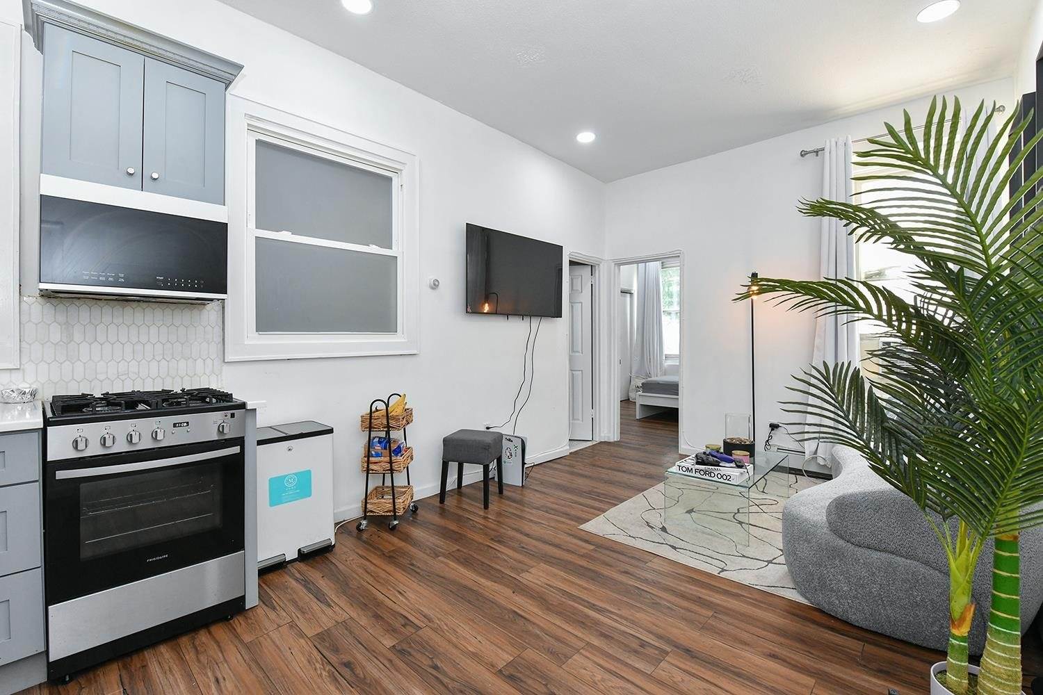 209-211 48TH St, Union City, NJ 07087