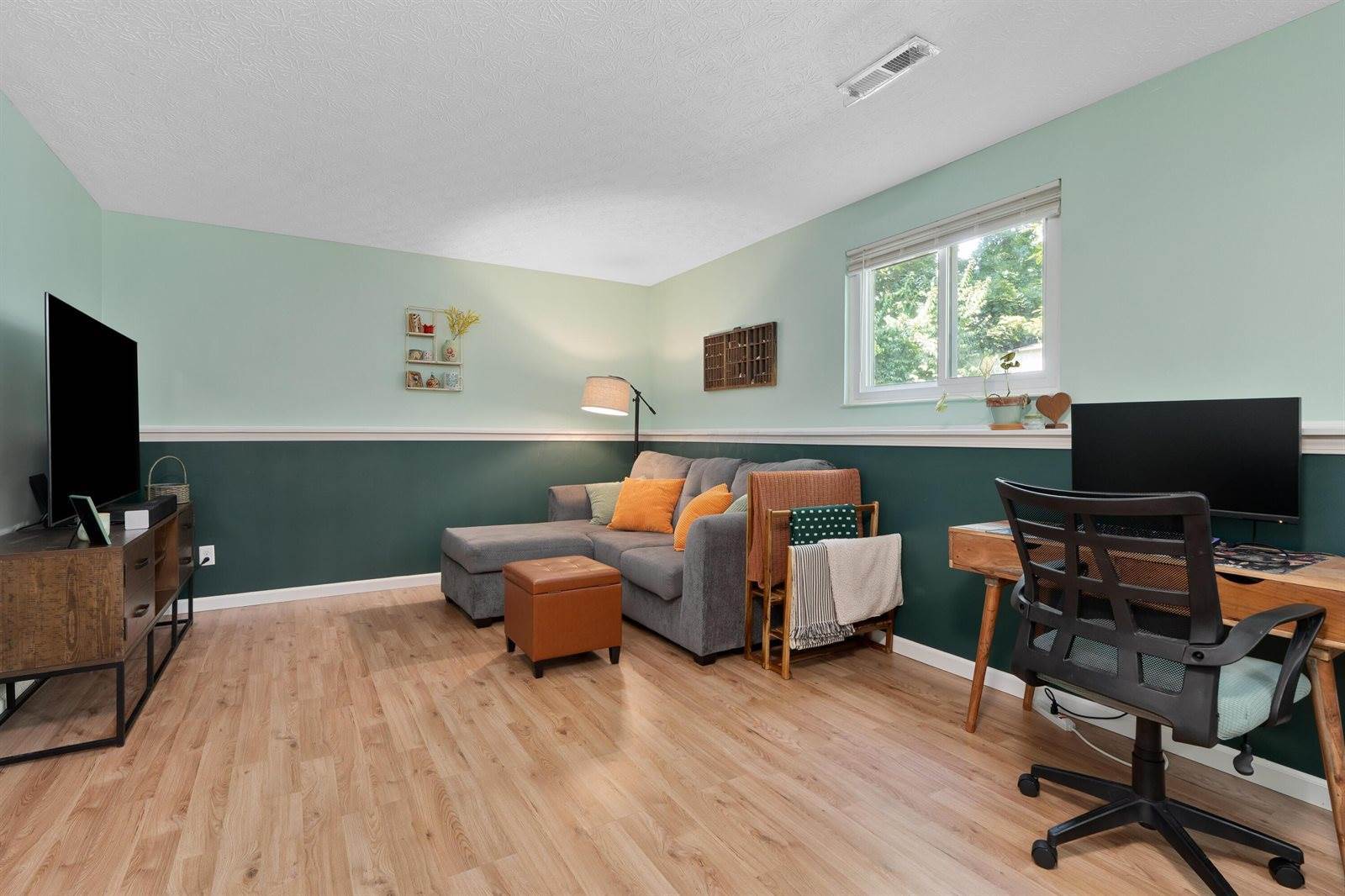 5622 Andrea Lane, Hilliard, OH 43026