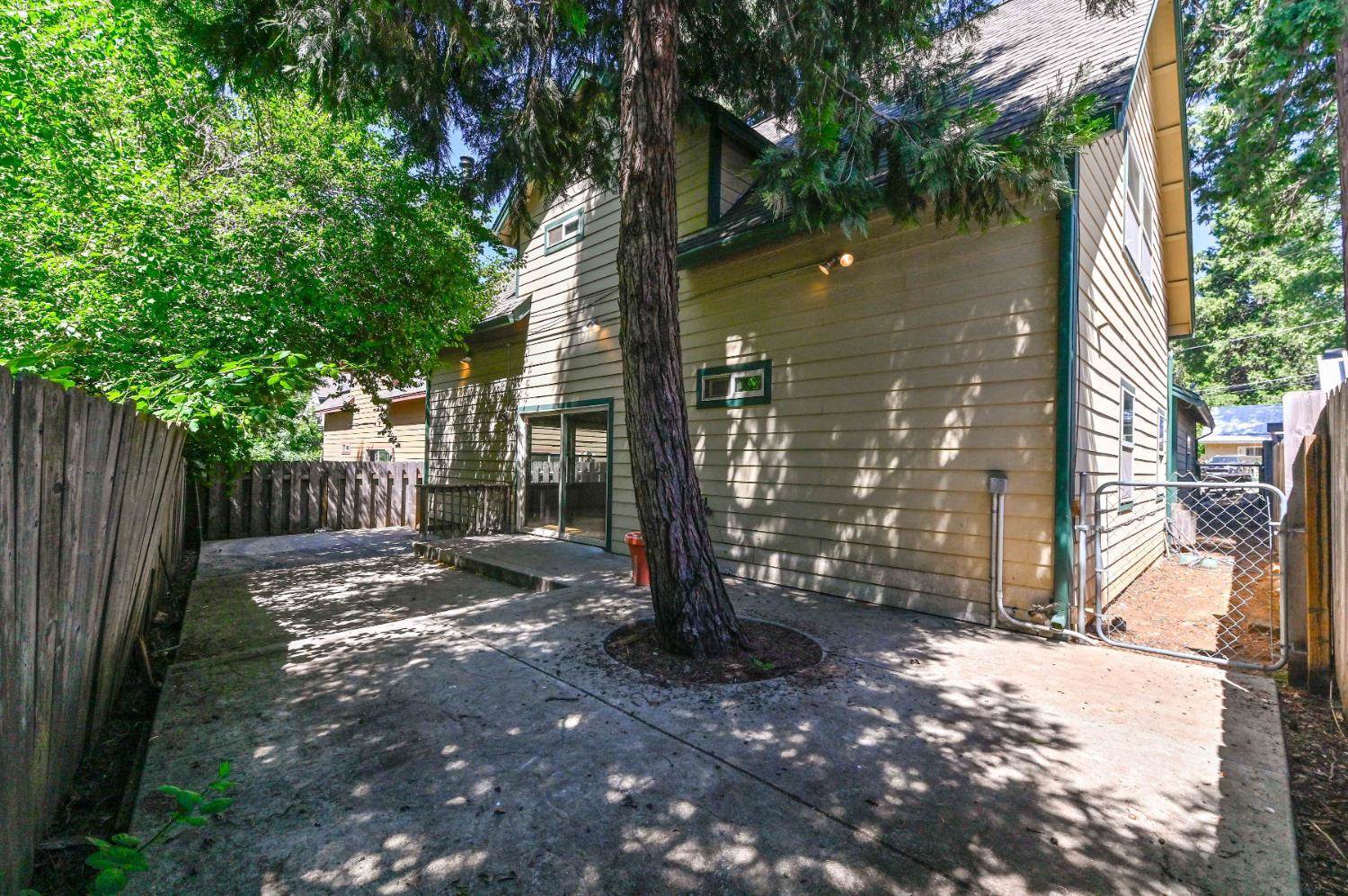 1157 Sequoia Street, Arnold, CA 95223