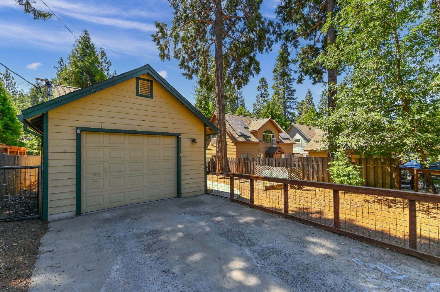 1157 Sequoia Street, Arnold, CA 95223