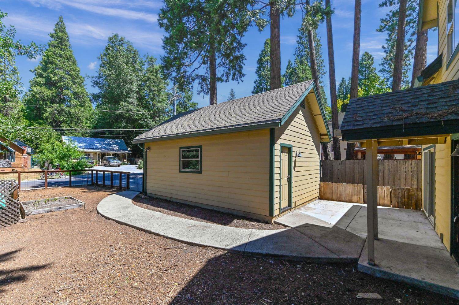 1157 Sequoia Street, Arnold, CA 95223