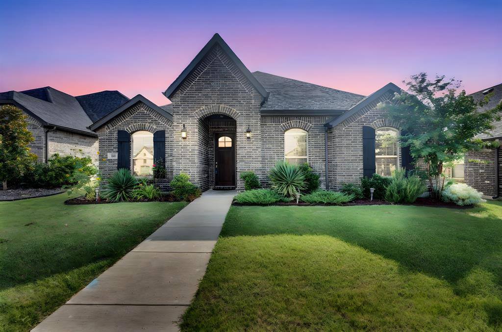 88 River Oaks Boulevard, Waxahachie, TX 75165