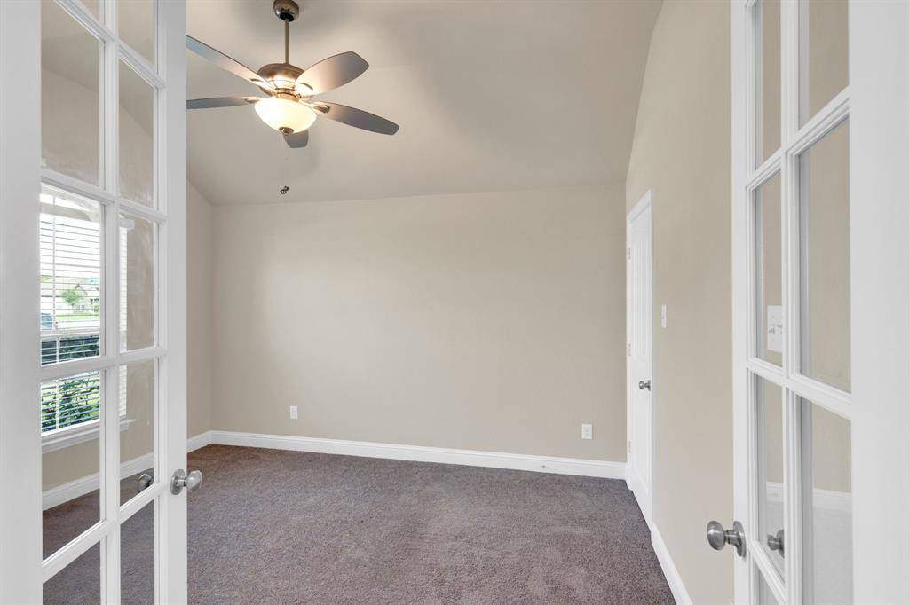 88 River Oaks Boulevard, Waxahachie, TX 75165