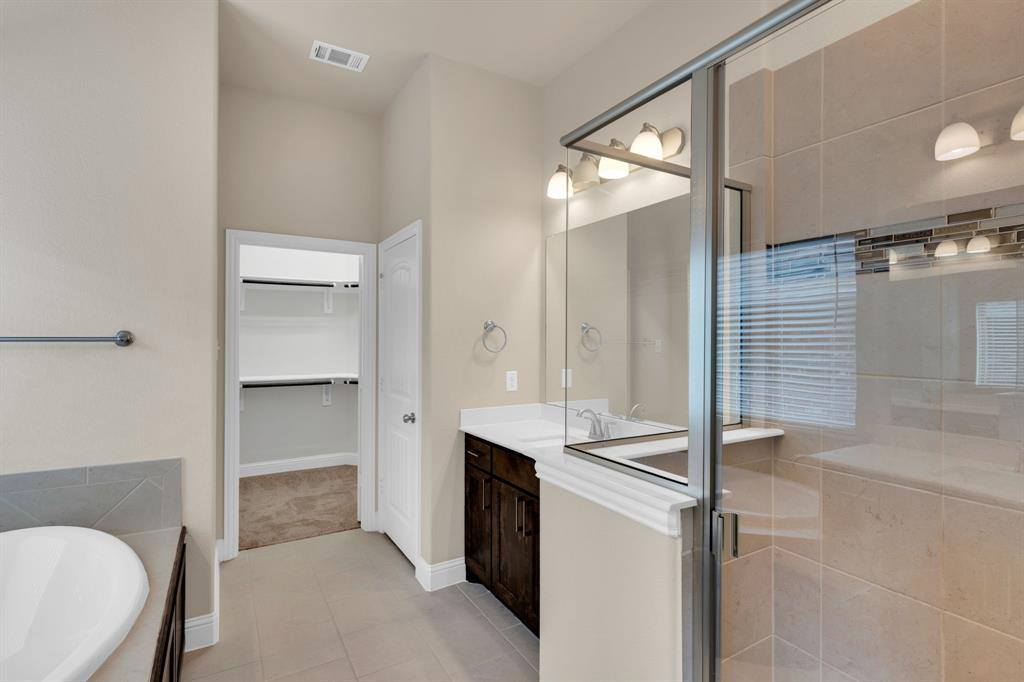 88 River Oaks Boulevard, Waxahachie, TX 75165