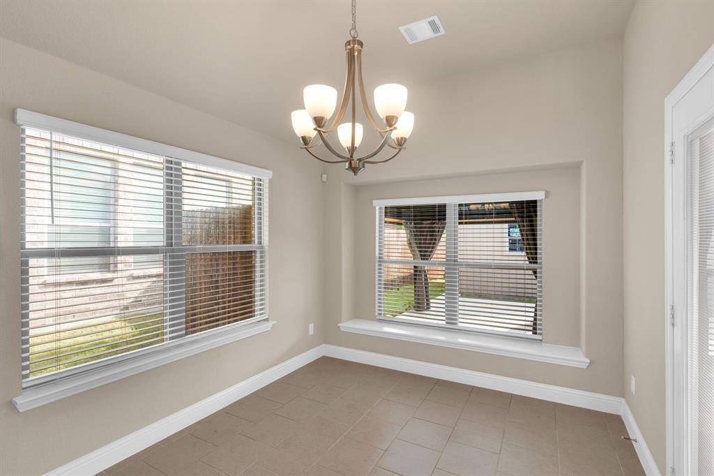 88 River Oaks Boulevard, Waxahachie, TX 75165