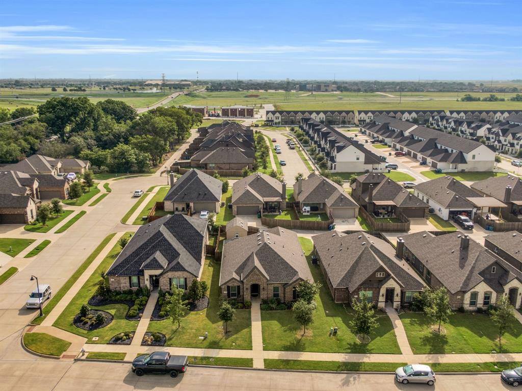 88 River Oaks Boulevard, Waxahachie, TX 75165