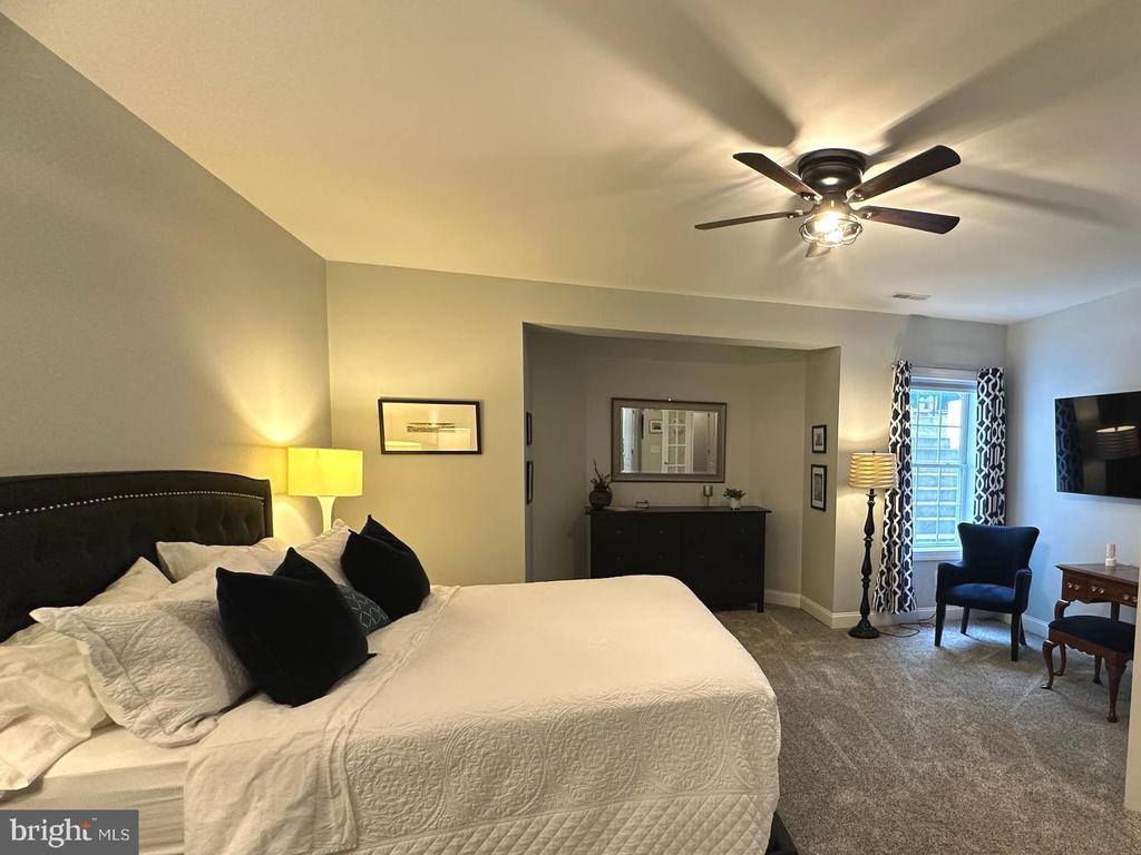 13448 Classic Oaks Court, Manassas, VA 20112