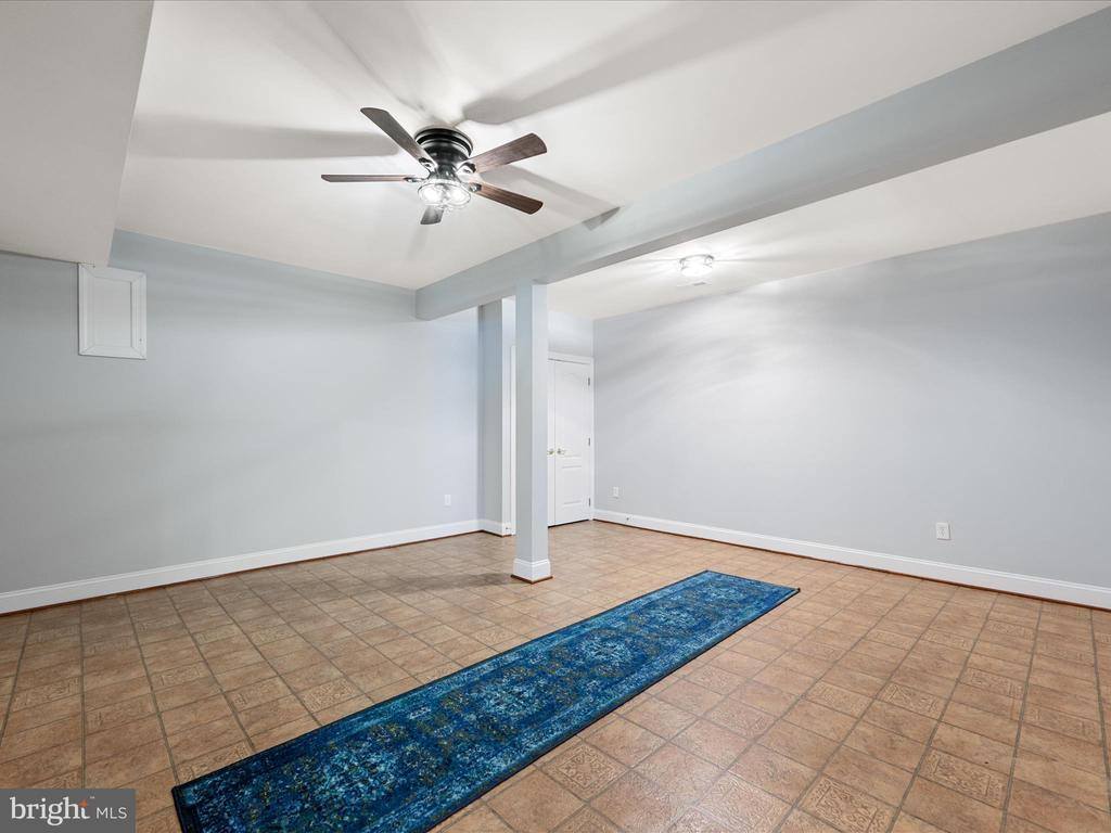 13448 Classic Oaks Court, Manassas, VA 20112