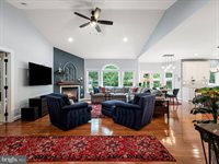 13448 Classic Oaks Court, Manassas, VA 20112