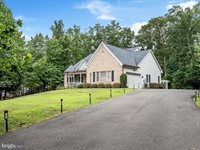 13448 Classic Oaks Court, Manassas, VA 20112