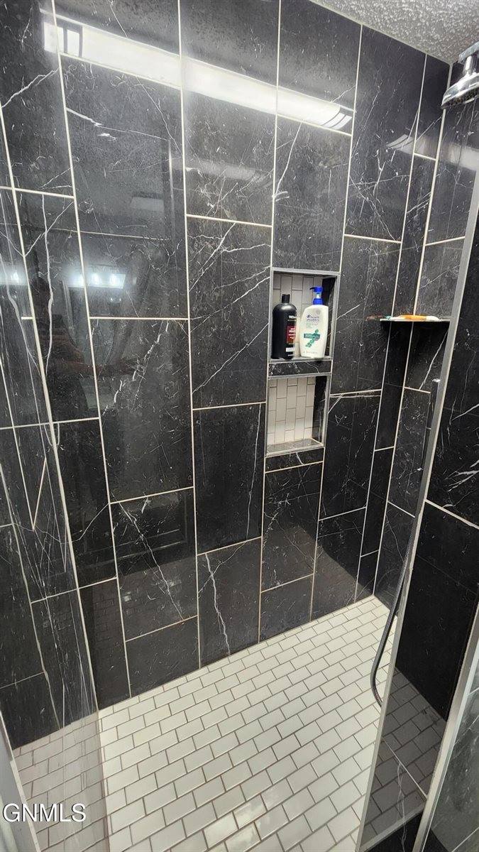 2903 Vancouver Lane, Bismarck, ND 58503