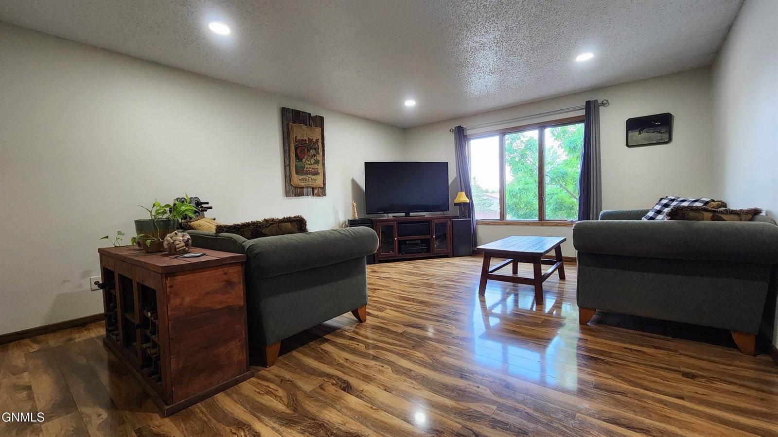 2903 Vancouver Lane, Bismarck, ND 58503