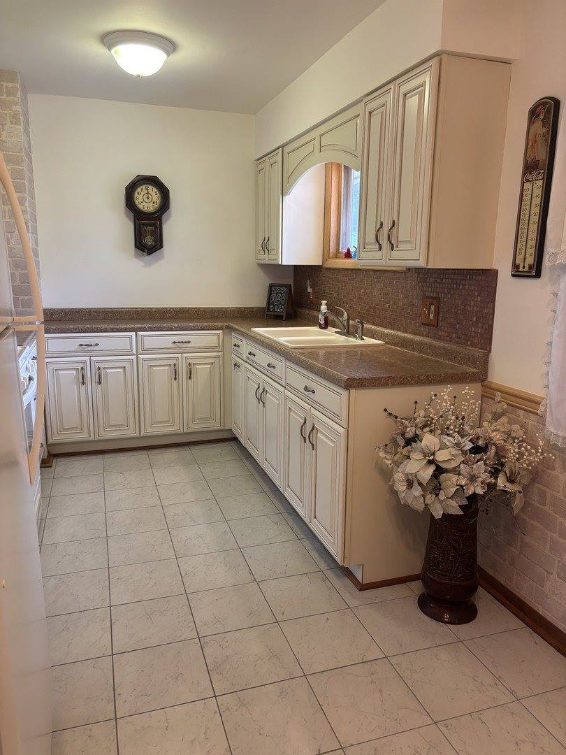 521 Garden Drive, Belvidere, IL 61008