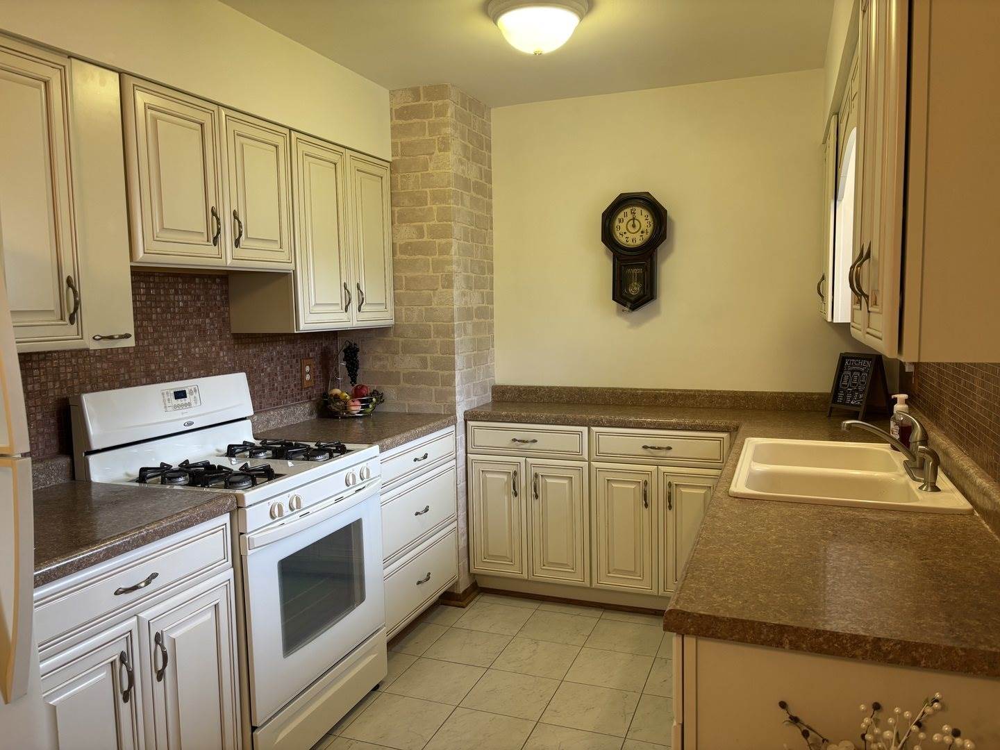 521 Garden Drive, Belvidere, IL 61008