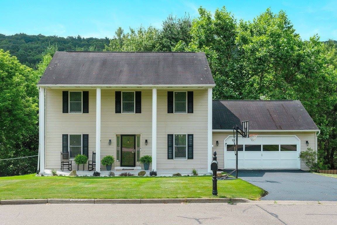 1249 Domenica Drive, Endicott, NY 13760