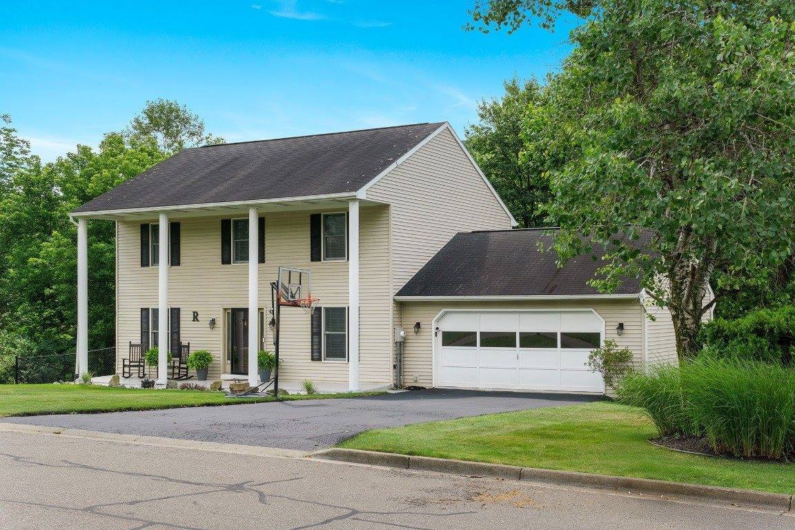 1249 Domenica Drive, Endicott, NY 13760