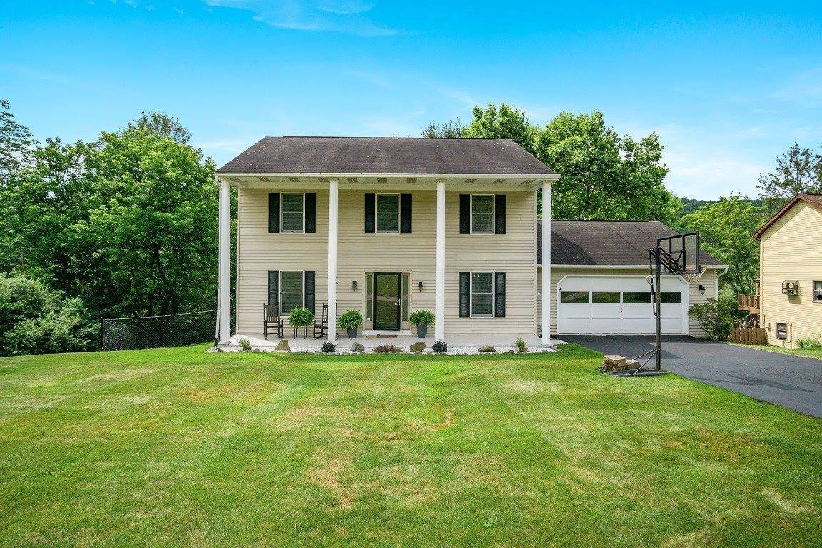 1249 Domenica Drive, Endicott, NY 13760