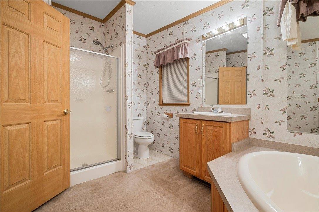 1771 Roundtown Rd, Crown, PA 16220