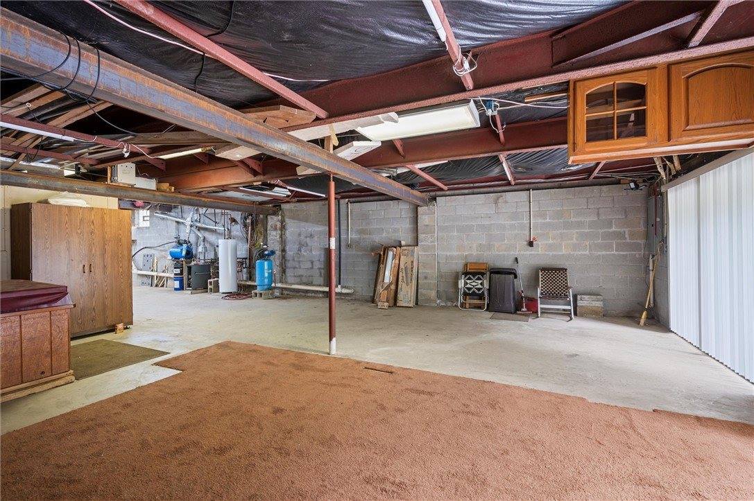 1771 Roundtown Rd, Crown, PA 16220