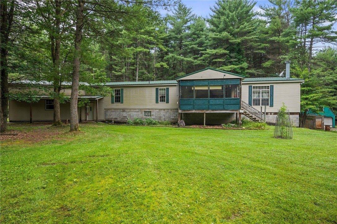 1771 Roundtown Rd, Crown, PA 16220