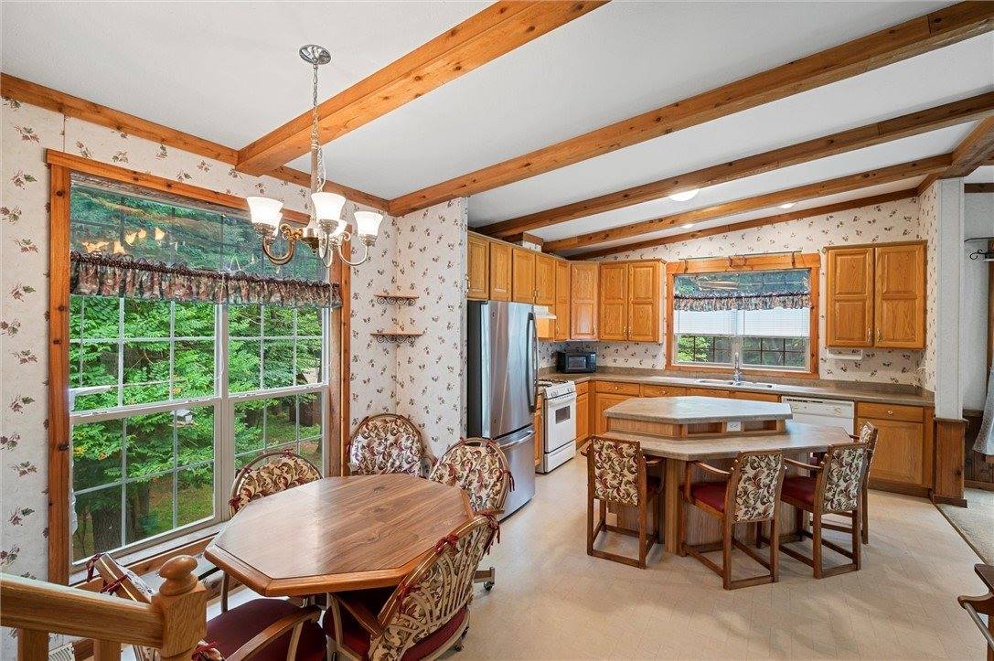 1771 Roundtown Rd, Crown, PA 16220