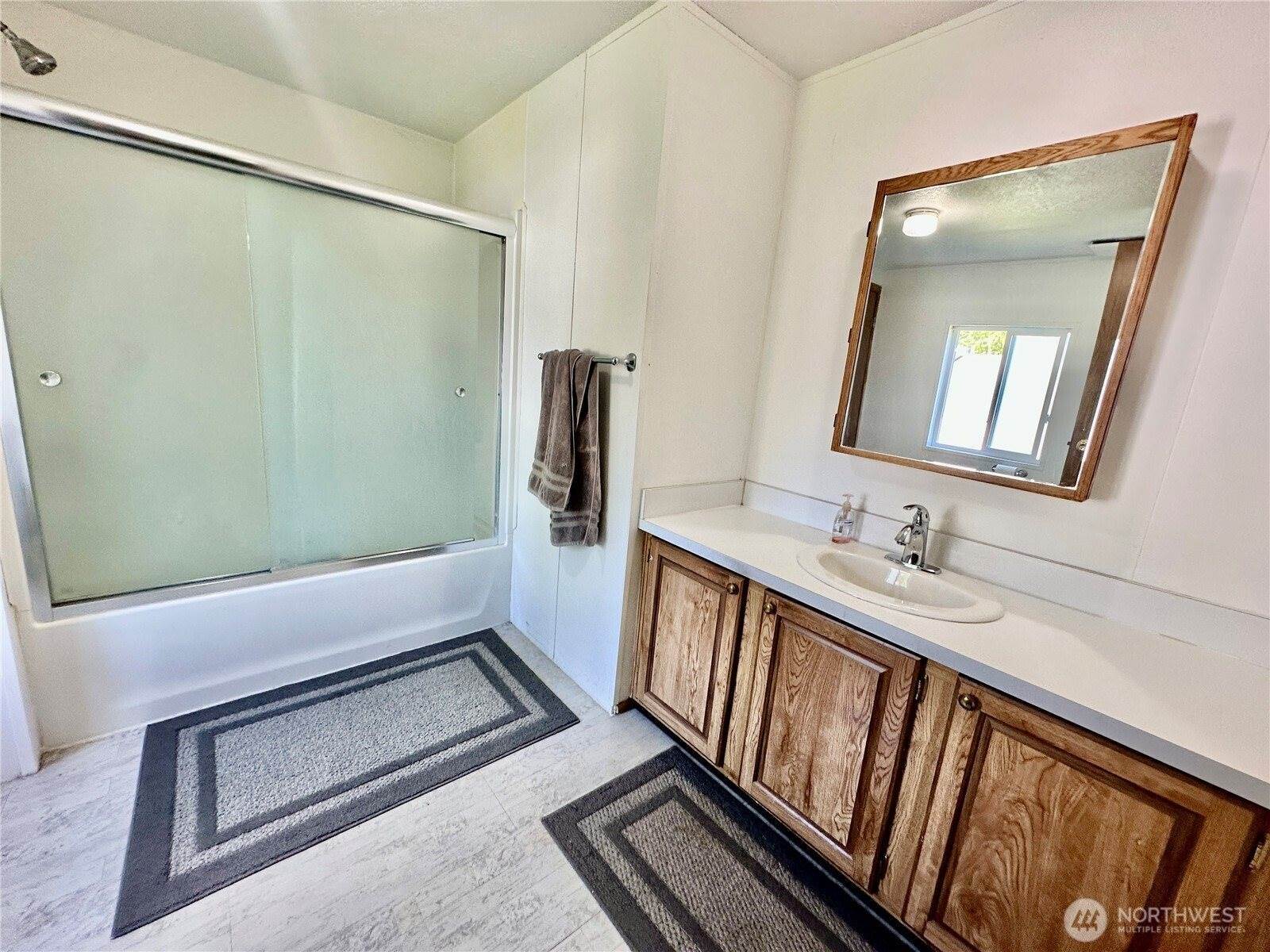 3435 North Old Highway 99 Road, Burlington, WA 98233