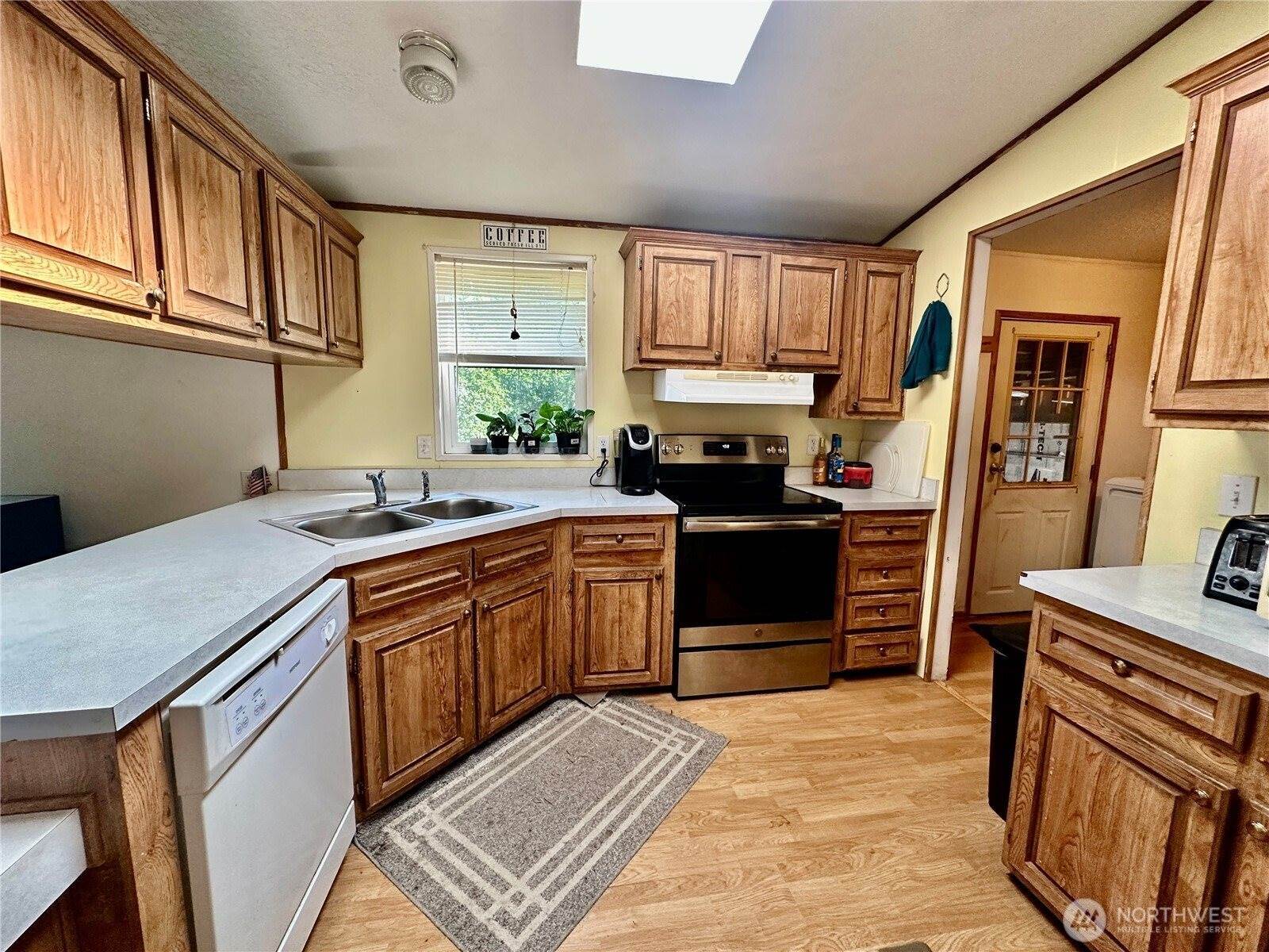 3435 North Old Highway 99 Road, Burlington, WA 98233