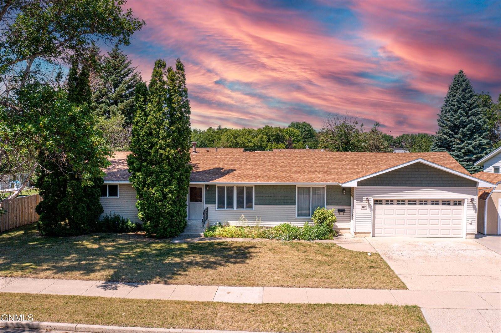 1805 2nd Avenue East, Williston, ND 58801