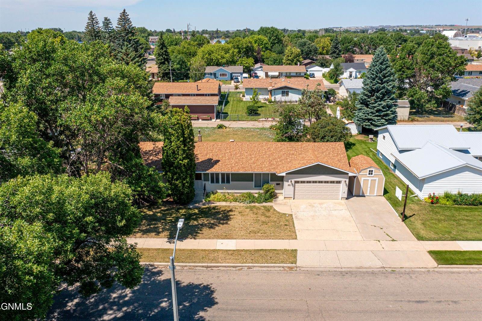 1805 2nd Avenue East, Williston, ND 58801