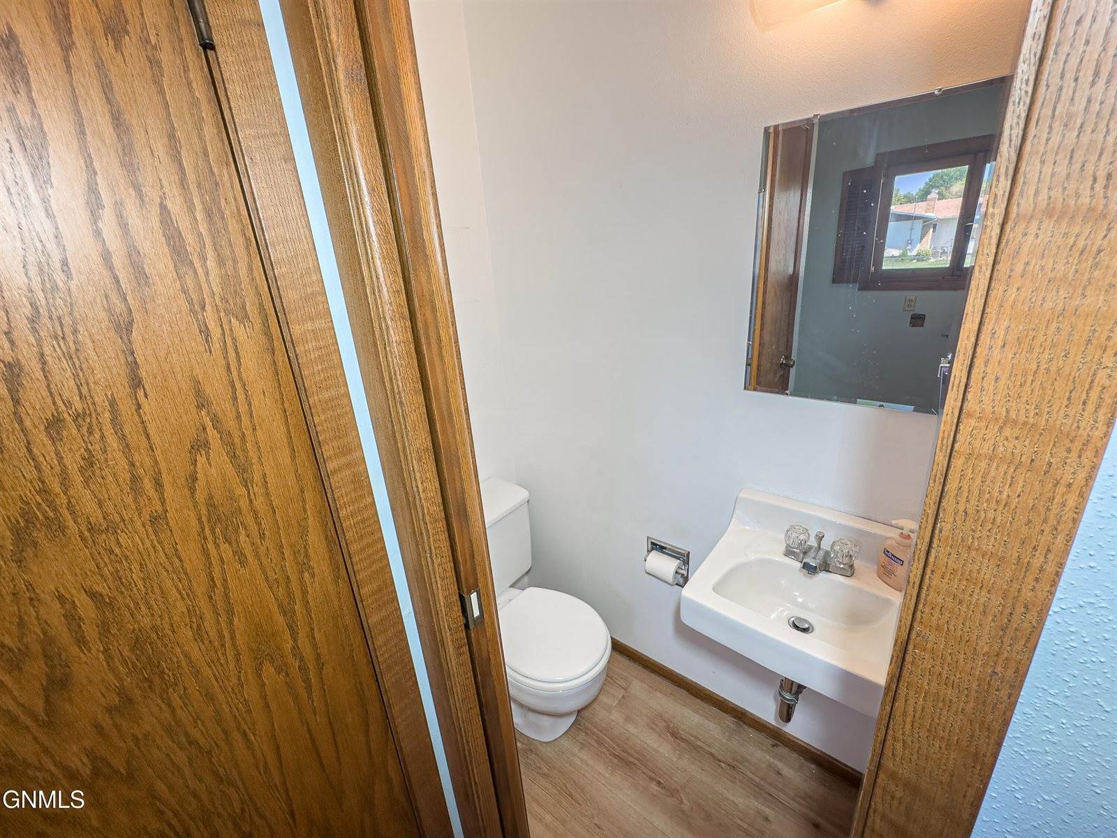 1805 2nd Avenue East, Williston, ND 58801