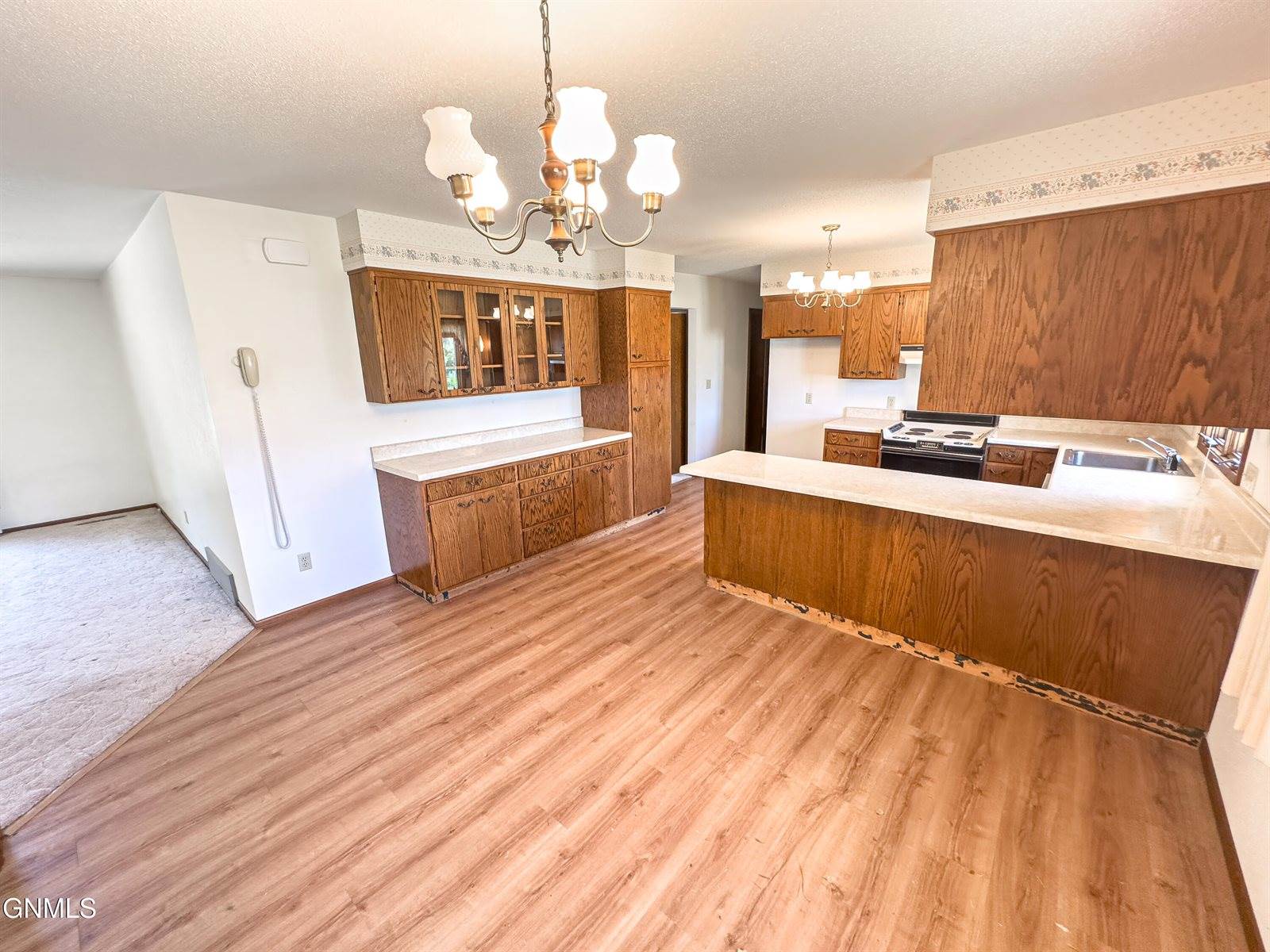 1805 2nd Avenue East, Williston, ND 58801