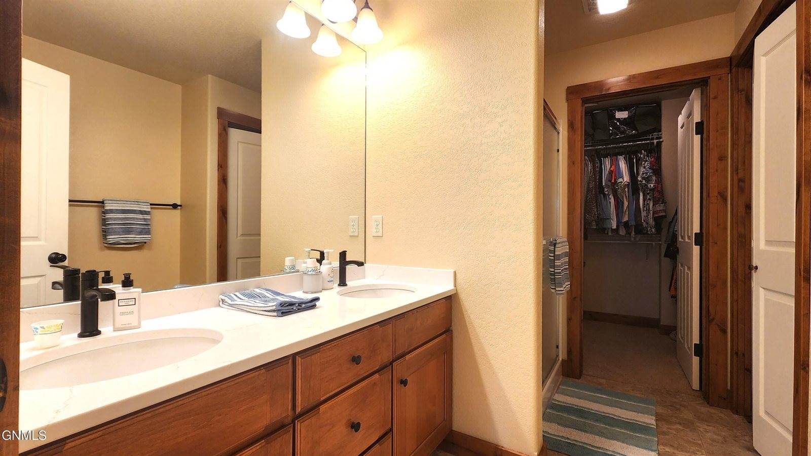 518 Medora Avenue, Bismarck, ND 58503