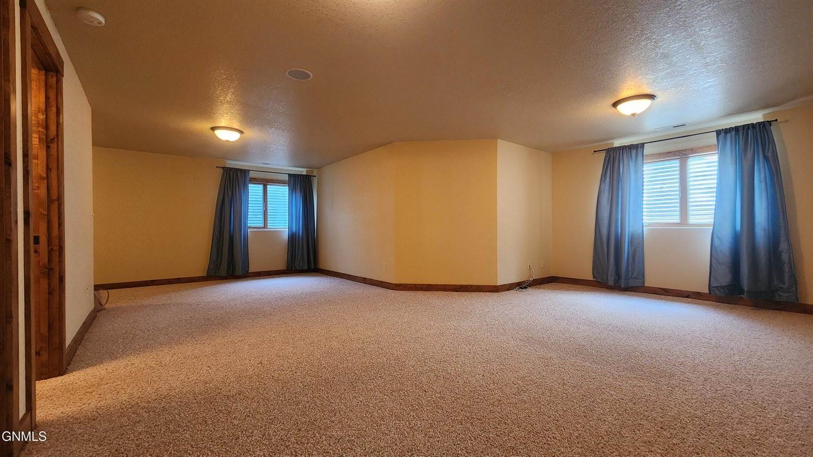 518 Medora Avenue, Bismarck, ND 58503