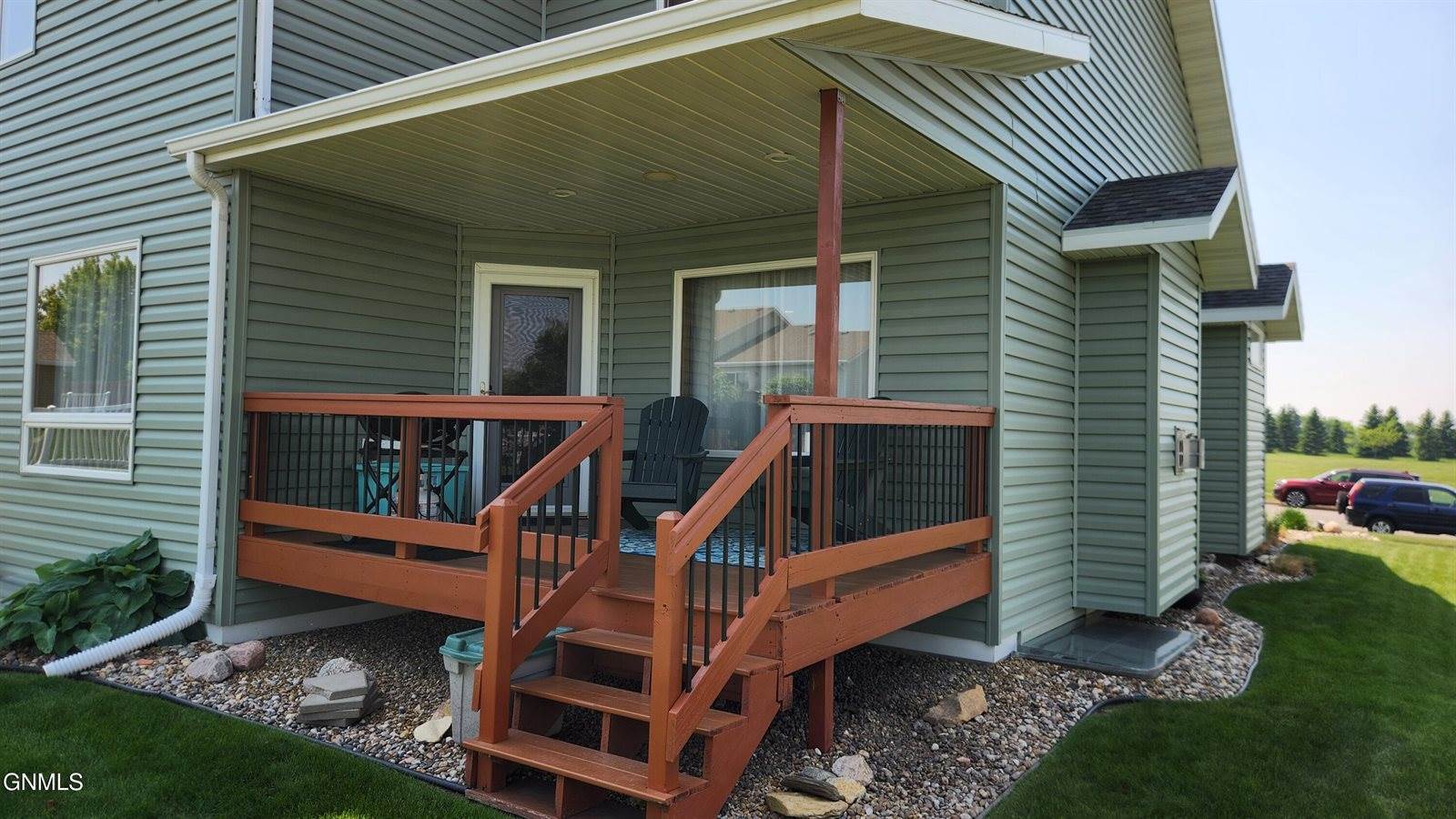 518 Medora Avenue, Bismarck, ND 58503