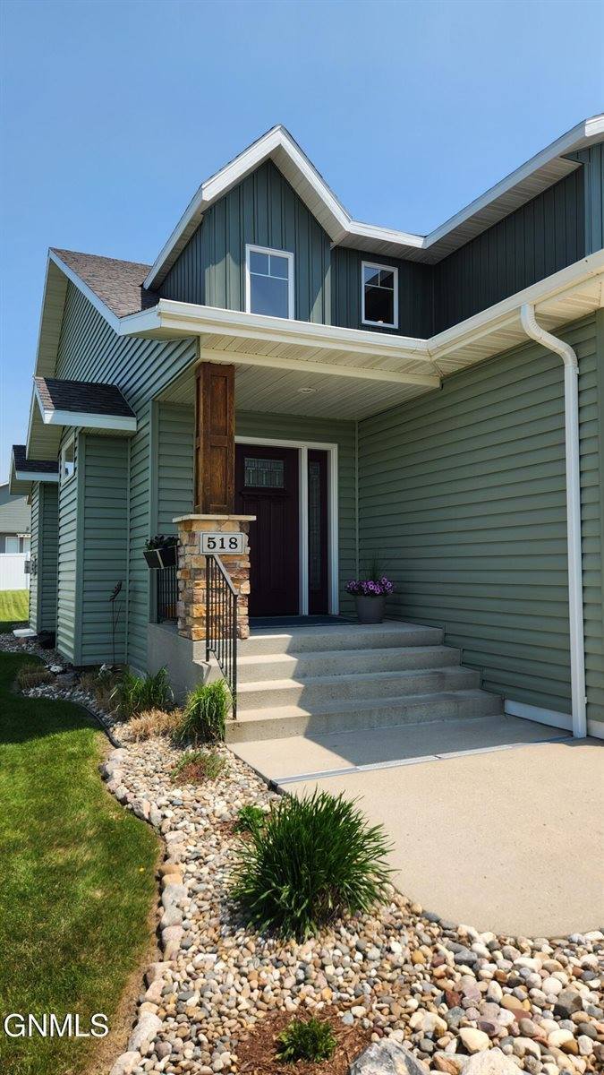518 Medora Avenue, Bismarck, ND 58503