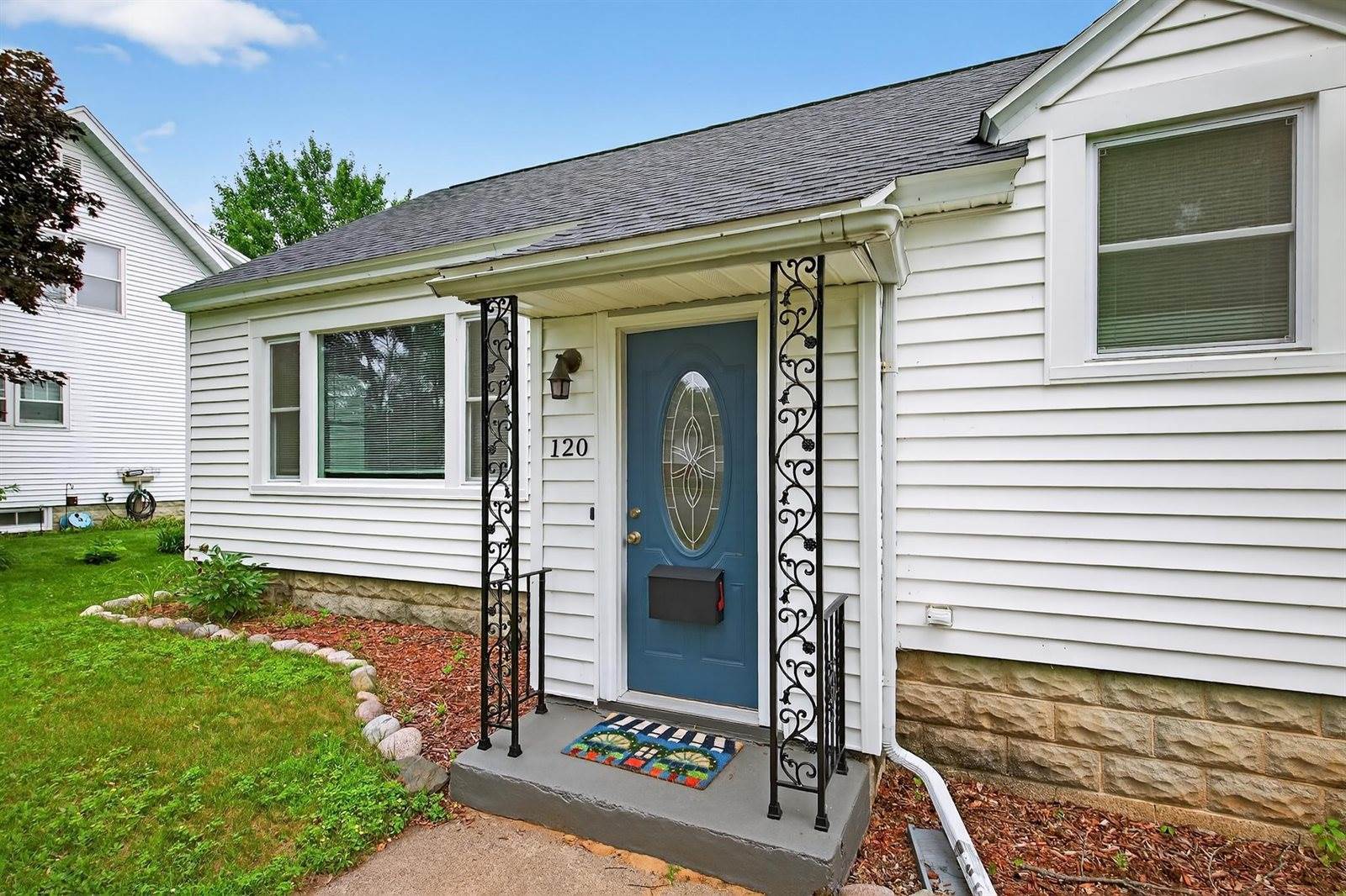 120 Adams Avenue, Port Edwards, WI 54469