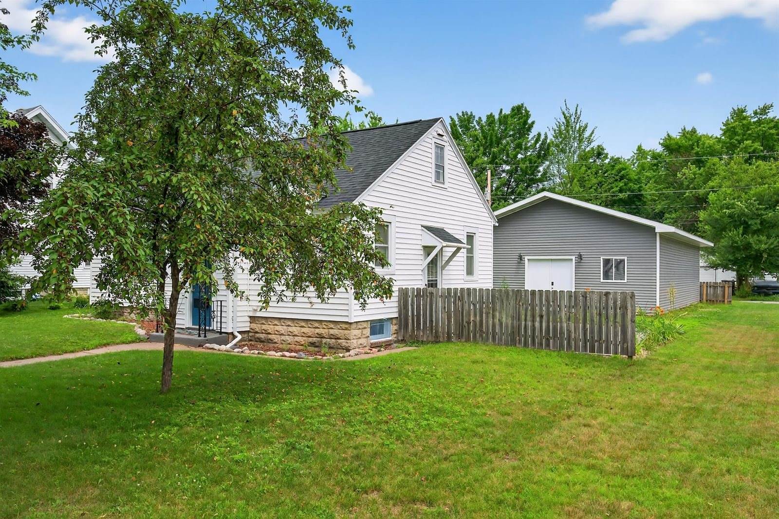120 Adams Avenue, Port Edwards, WI 54469