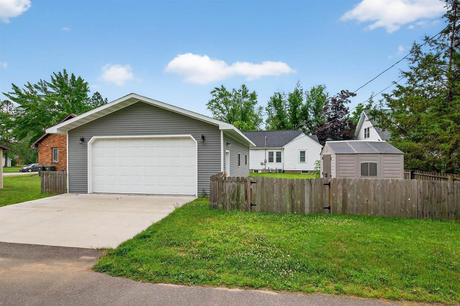 120 Adams Avenue, Port Edwards, WI 54469