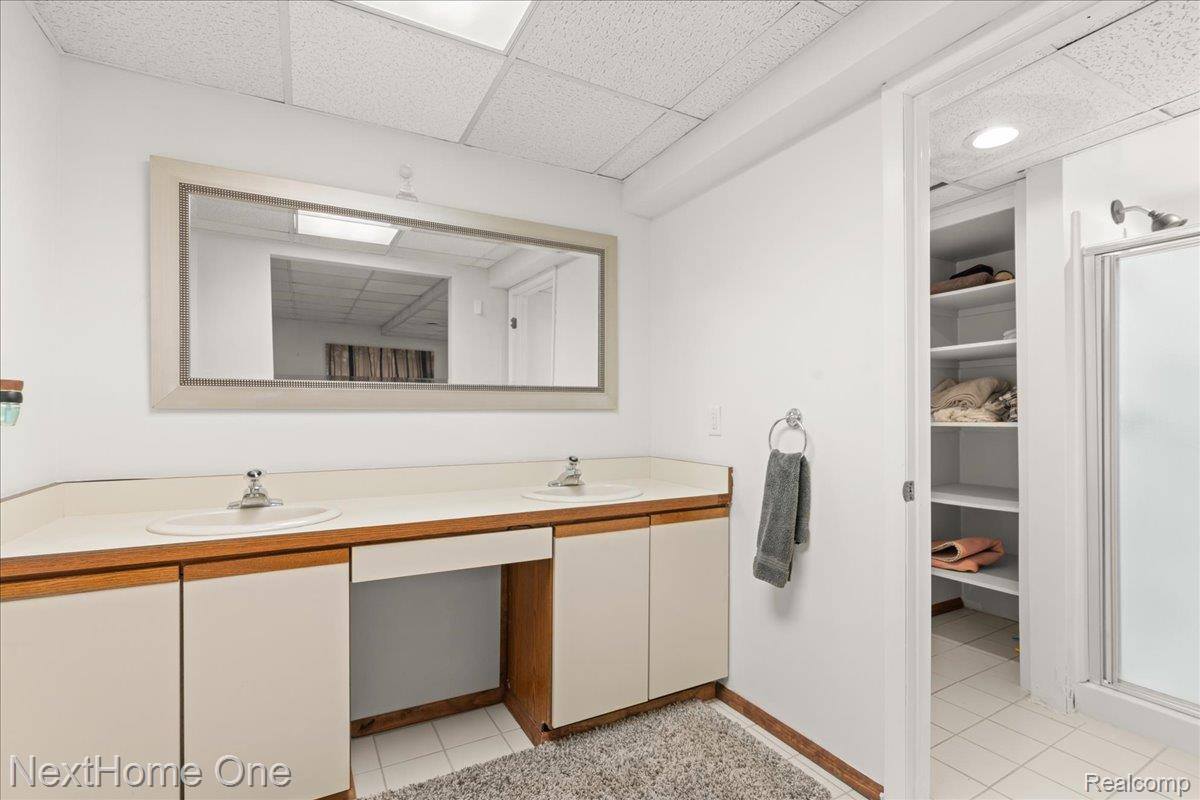 950 Intervale Drive, HighlandCharterTownship_Oakland, MI 48357