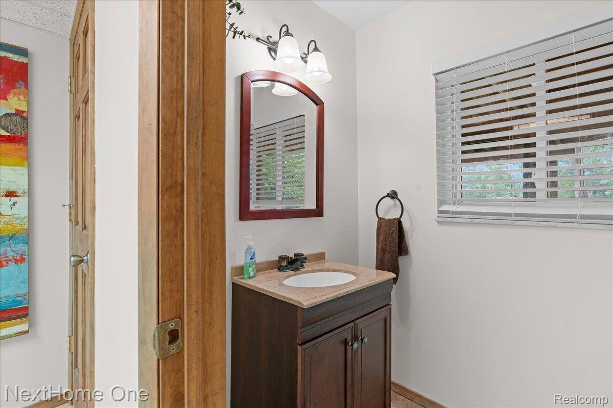 950 Intervale Drive, HighlandCharterTownship_Oakland, MI 48357