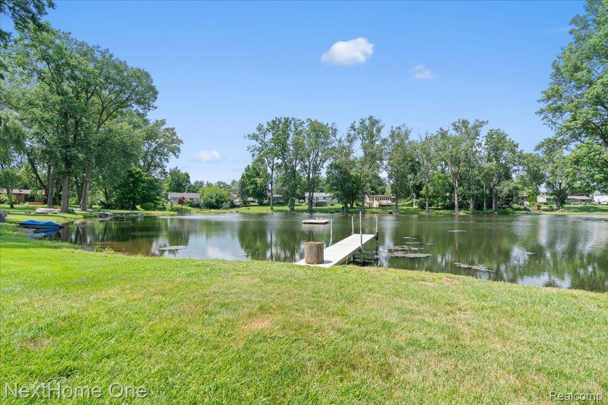 950 Intervale Drive, HighlandCharterTownship_Oakland, MI 48357