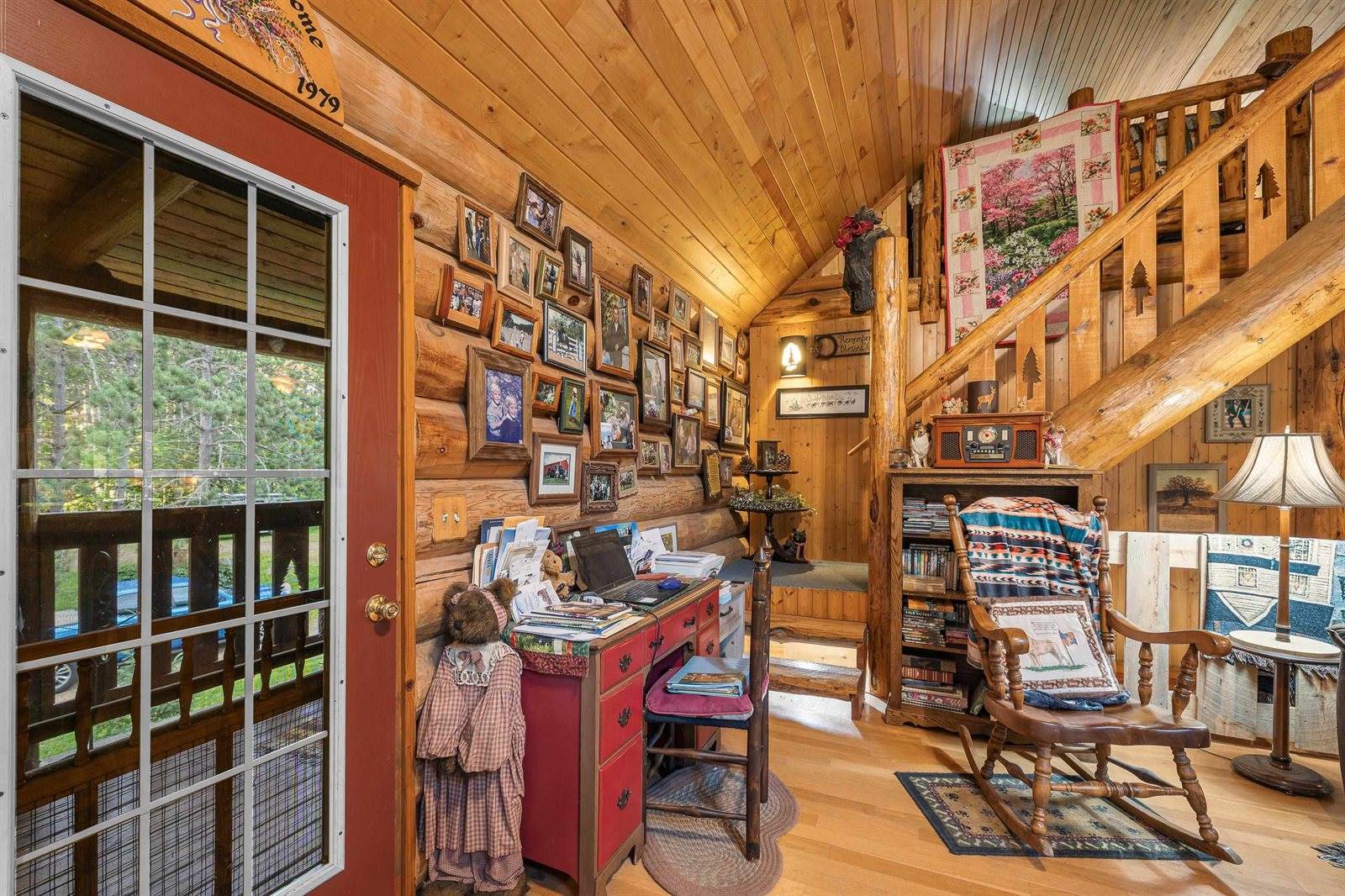 N11875 County Road P, Iola, WI 54945