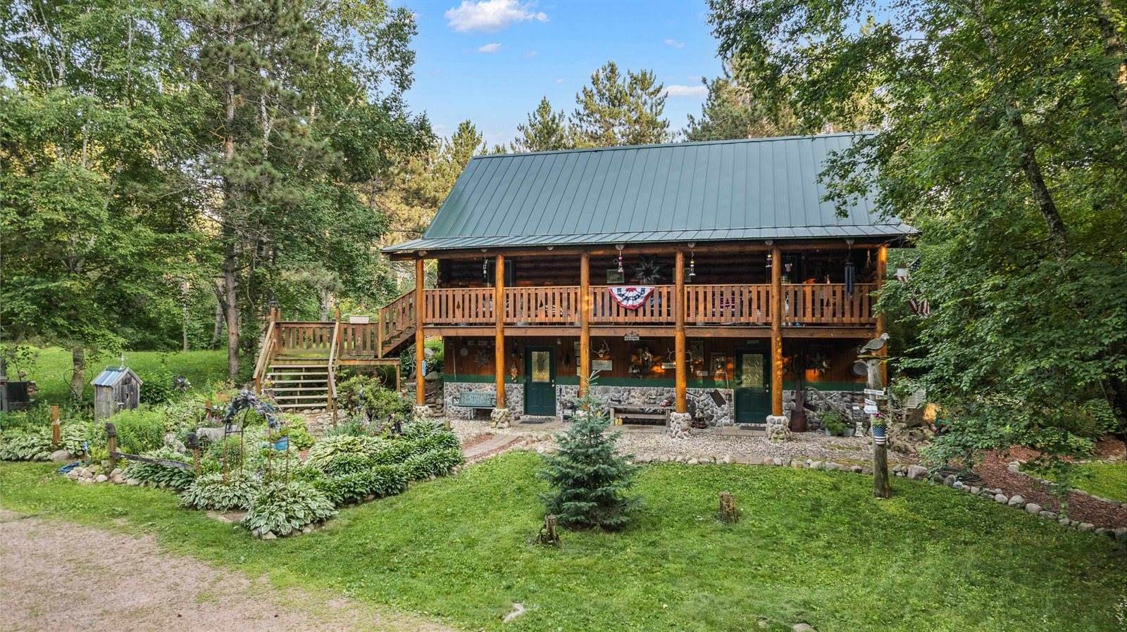 N11875 County Road P, Iola, WI 54945