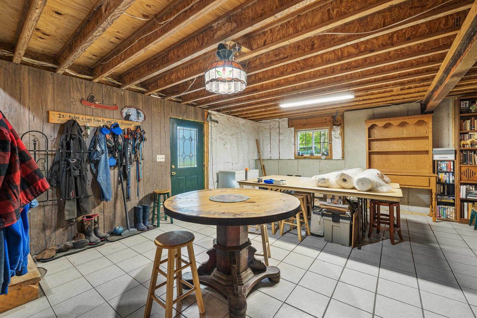 N11875 County Road P, Iola, WI 54945