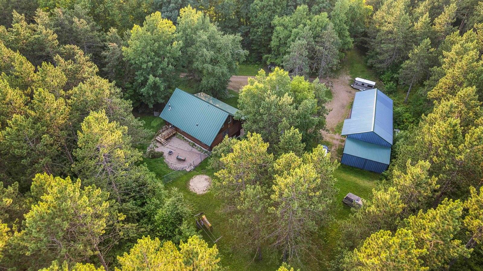 N11875 County Road P, Iola, WI 54945