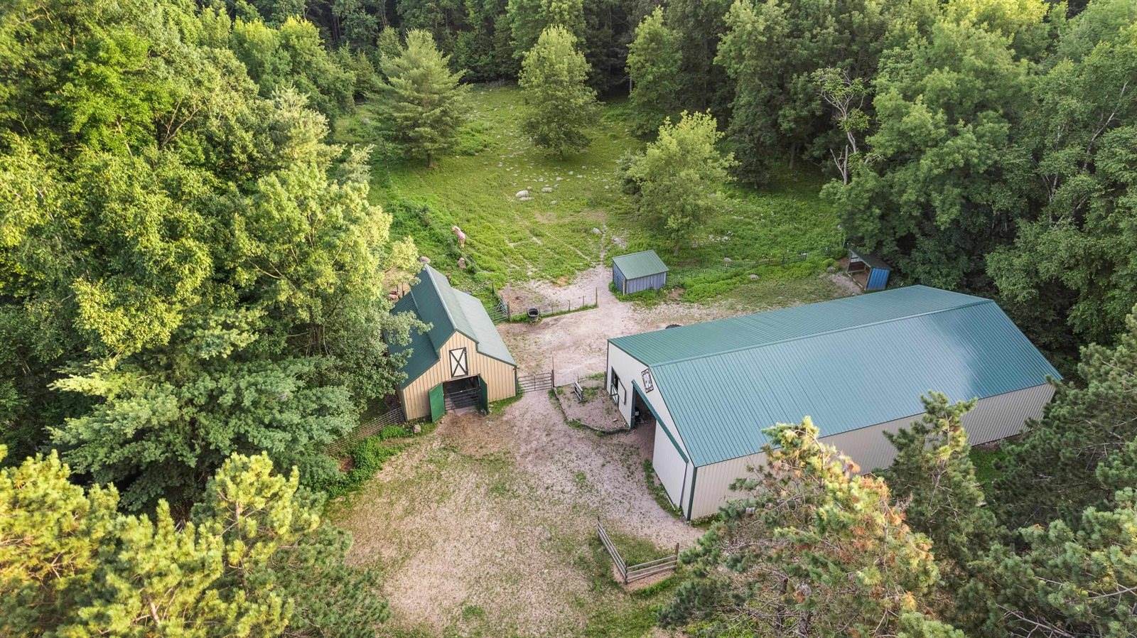 N11875 County Road P, Iola, WI 54945