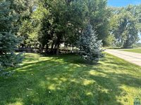 875 E Sawgrass Trail, Dakota Dunes, SD 57049