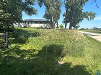 875 E Sawgrass Trail, Dakota Dunes, SD 57049