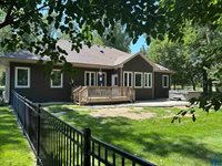 875 E Sawgrass Trail, Dakota Dunes, SD 57049